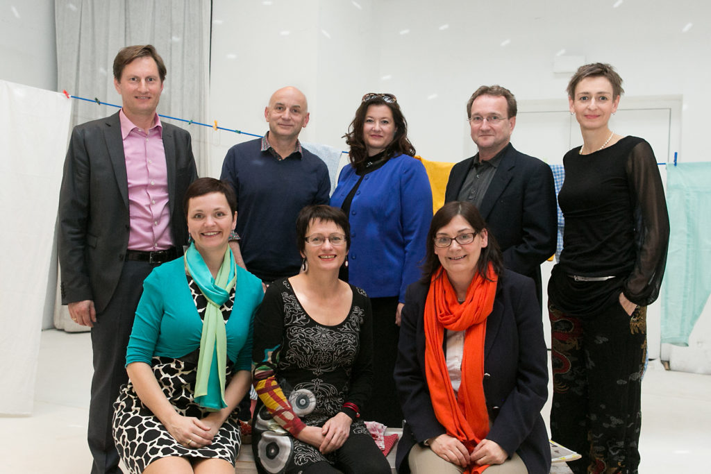 1_CSR-Circle_20140313